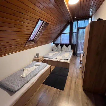 Zomi Vendeghaz Konukevi