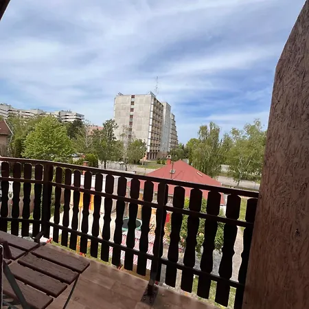 Zomi Vendeghaz 3* שיופוק