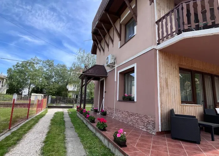 Zomi Vendeghaz Гостевой дом 3*